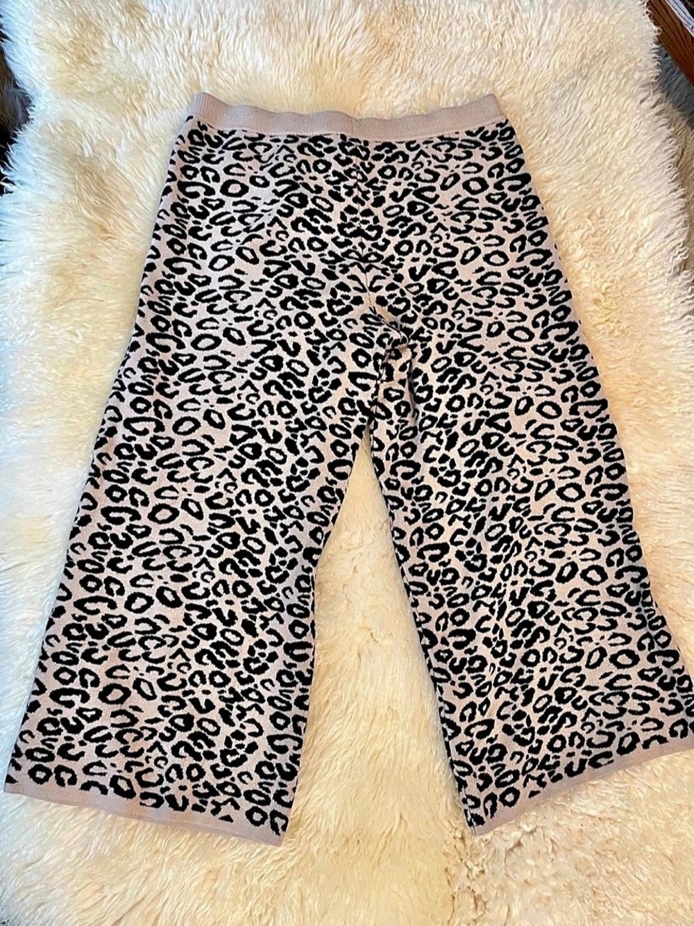 LULU’S Size Large Leopard Print Wide Leg Pants Rayon and Polyester